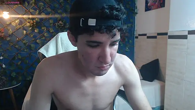 whitebull2606 online show from September 2025 12:04:02 PM