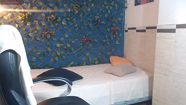 whitebull2606 online show from September 2025 12:28:02 PM