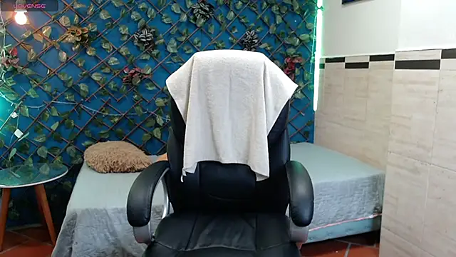 whitebull2606 online show from October 2025 12:26:02 PM