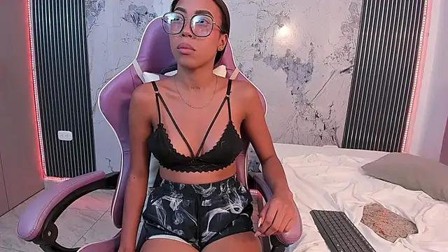 Mia Duarte1 online show from June 2026 09:39:01 PM
