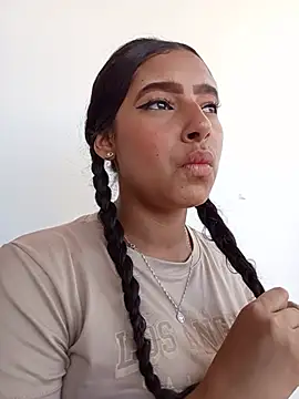 Zoe-Johnson  online show from June 2026 09:18:02 PM