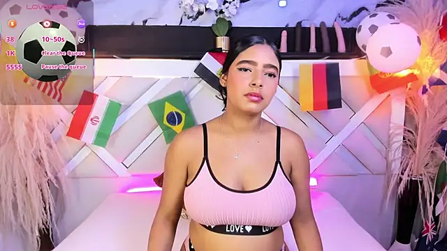 Zoe-Johnson  online show from June 2026 09:24:01 PM