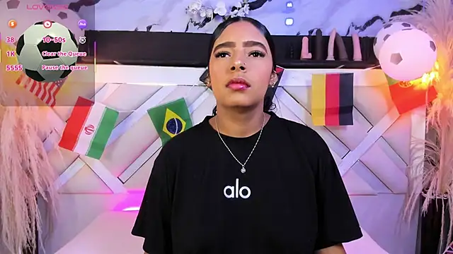 Zoe-Johnson  online show from June 2026 09:19:02 PM