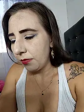 isabella lovem online show from February 2026 10:35:02 PM