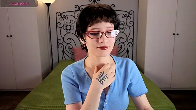 oliviafairy1 online show from October 2025 04:04:01 PM