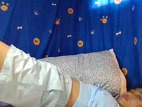 AnnewithanE online show from December 2025 12:06:01 AM