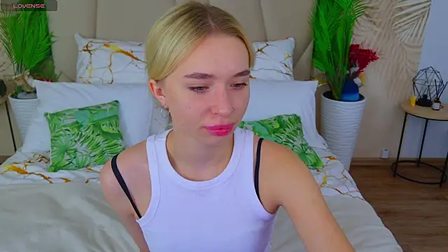 RachelColon online show from October 2025 10:43:02 AM