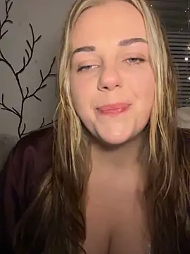 Snapshot of ItsLxsa chatting on October 2025 09:46:01 PM ItsLxsa online show from October 2025 09:46:01 PM