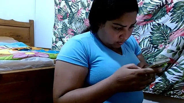 69smallstar online show from May 2026 02:00:01 PM