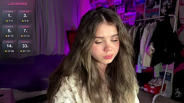 PinkiRay online show from September 2025 05:15:02 PM