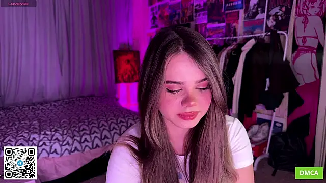 PinkiRay online show from October 2025 05:13:01 PM