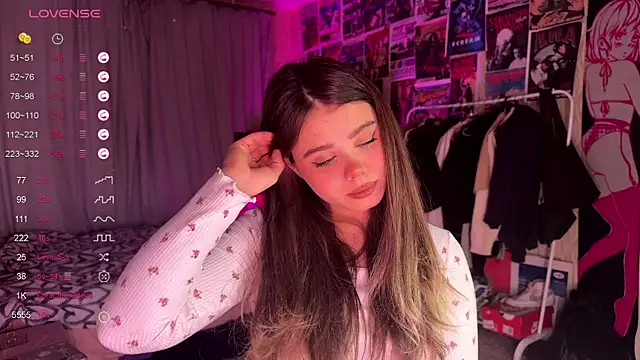 PinkiRay online show from October 2025 05:09:02 PM