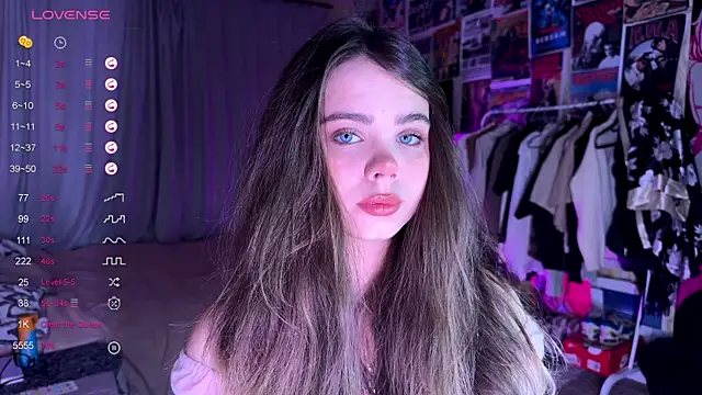 PinkiRay online show from November 2025 05:24:02 PM