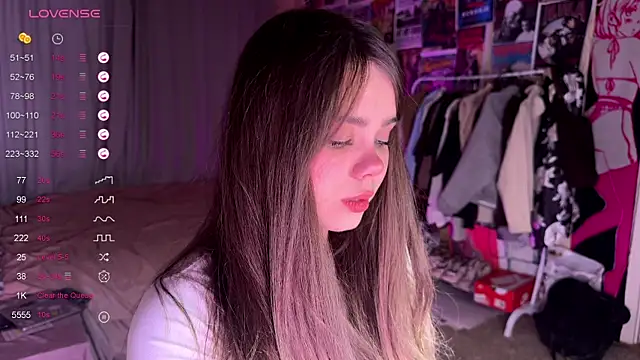 PinkiRay online show from November 2025 05:34:02 PM