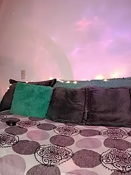 Emmaa  Smiith online show from September 2025 02:16:01 PM