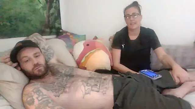 Snapshot of RaynLiz chatting on September 2025 11:45:02 AM RaynLiz online show from September 2025 11:45:02 AM