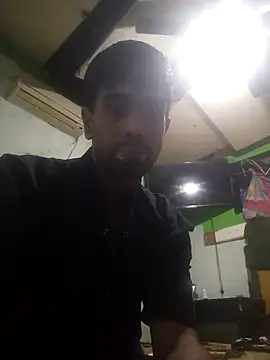 Snapshot of Bebe2214 chatting on September 2025 03:52:01 AM Bebe2214 online show from September 2025 03:52:01 AM