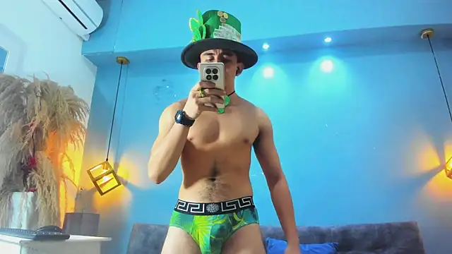 Eross Santy online show from March 2026 01:04:02 PM