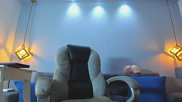 Eross Santy online show from March 2026 01:38:02 PM