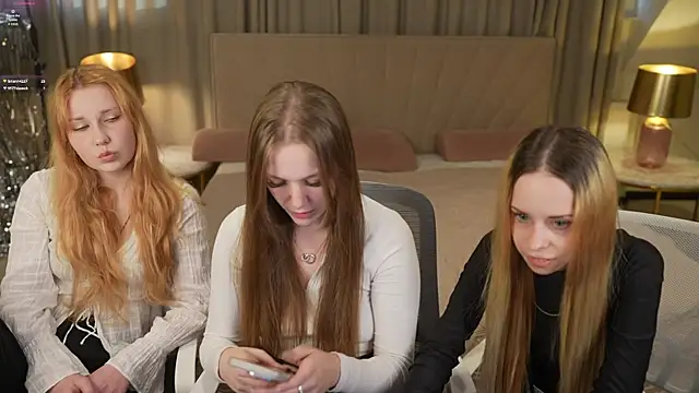 Ella 054 online show from October 2025 02:28:01 PM