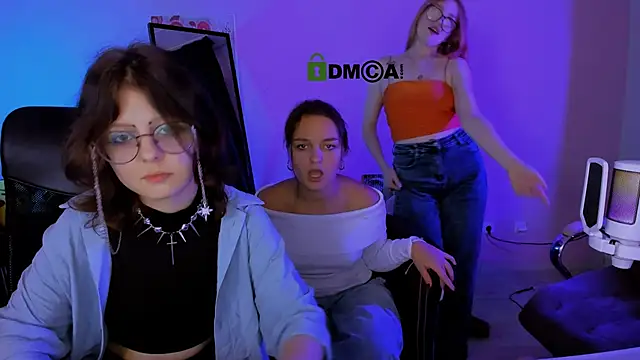 Snapshot of samanta_hotty chatting on October 2025 07:01:02 PM samanta hotty online show from October 2025 07:01:02 PM