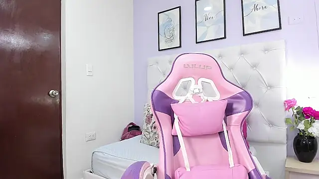 dakota winslow online show from November 2025 06:07:01 PM