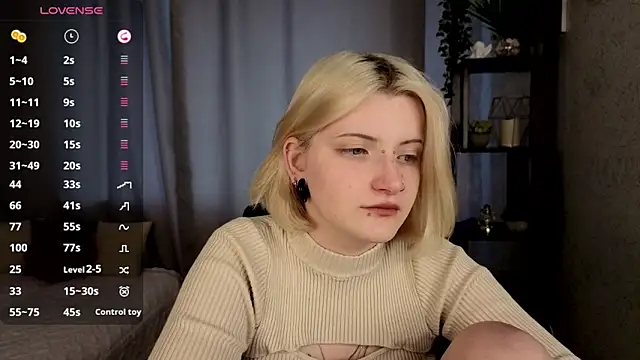 Snapshot of EchoBloom chatting on September 2025 11:03:01 AM EchoBloom online show from September 2025 11:03:01 AM