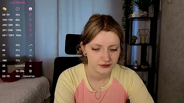 Snapshot of EchoBloom chatting on October 2025 10:57:01 AM EchoBloom online show from October 2025 10:57:01 AM