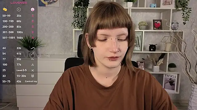 Snapshot of EchoBloom chatting on October 2025 10:12:01 AM EchoBloom online show from October 2025 10:12:01 AM