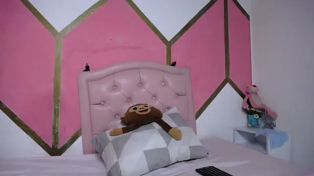 Snapshot of Mia_Wilsom chatting on December 2025 11:52:01 AM Mia Wilsom online show from December 2025 11:52:01 AM