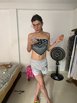 Snapshot of Violeta_Foxz chatting on June 2026 07:24:02 PM Violeta Foxz online show from June 2026 07:24:02 PM