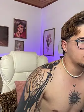 Snapshot of _tylerr_ chatting on September 2025 05:02:01 PM tylerr online show from September 2025 05:02:01 PM