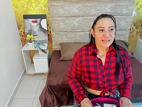 Snapshot of LucianaBlackwell chatting on October 2025 03:02:01 PM LucianaBlackwell online show from October 2025 03:02:01 PM