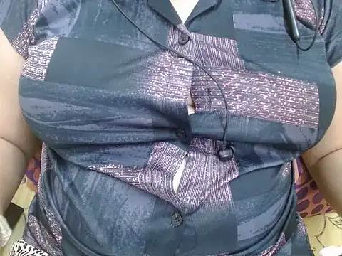 Snapshot of Nataliya_Singh chatting on October 2025 05:05:02 AM Nataliya Singh online show from October 2025 05:05:02 AM