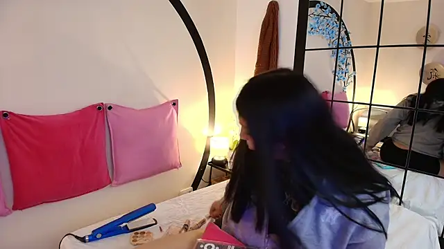 Snapshot of Lunacherry_LS chatting on September 2025 03:11:01 PM Lunacherry LS online show from September 2025 03:11:01 PM