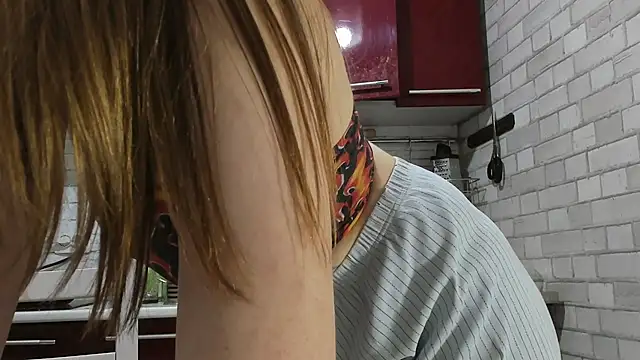 WonderConnie1 online show from October 2025 06:08:02 PM