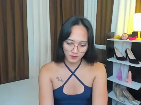 Snapshot of URHottestAngel chatting on September 2025 05:32:01 AM URHottestAngel online show from September 2025 05:32:01 AM