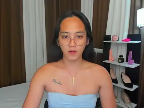 Snapshot of URHottestAngel chatting on November 2025 04:52:02 PM URHottestAngel online show from November 2025 04:52:02 PM