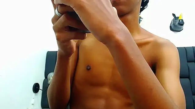 Snapshot of daniel_evans69 chatting on October 2025 12:44:02 PM daniel evans69 online show from October 2025 12:44:02 PM