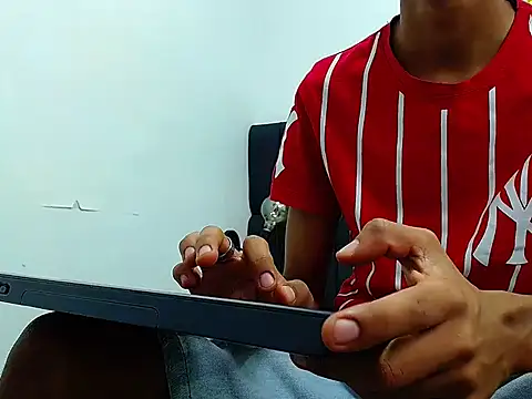 Snapshot of daniel_evans69 chatting on October 2025 12:27:01 PM daniel evans69 online show from October 2025 12:27:01 PM