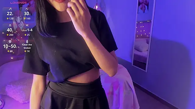 ela petit online show from June 2026 07:49:01 PM