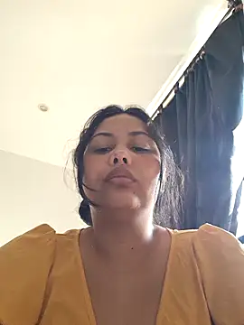 Alessandraa- online show from November 2025 08:43:02 PM