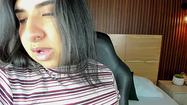 Snapshot of alice_coopperx chatting on October 2025 12:27:02 PM alice coopperx online show from October 2025 12:27:02 PM