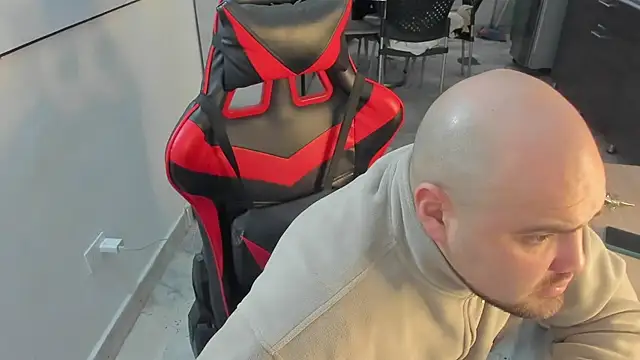 ElianCrow online show from November 2025 09:50:01 PM