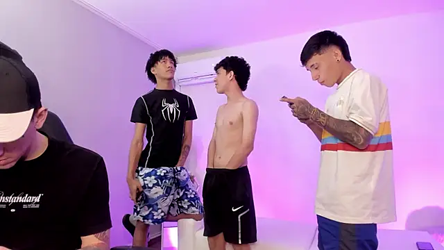 Handsomeboyss19 online show from May 2026 08:49:02 PM