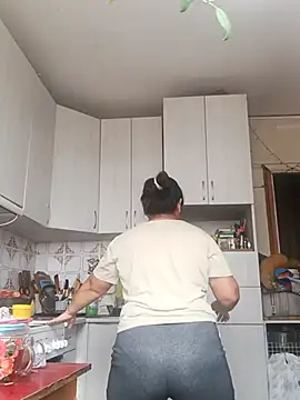 Snapshot of Luu-Lii777 chatting on October 2025 04:20:02 AM Luu-Lii777 online show from October 2025 04:20:02 AM