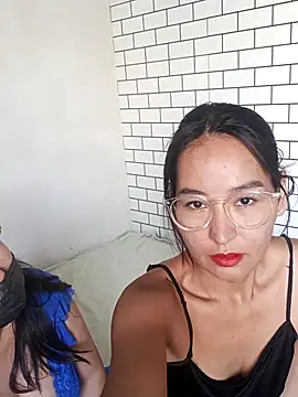 Snapshot of Luu-Lii777 chatting on October 2025 03:37:01 AM Luu-Lii777 online show from October 2025 03:37:01 AM