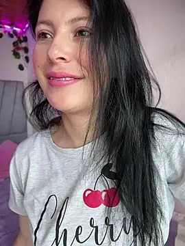 Mia salinass online show from June 2026 07:18:02 PM