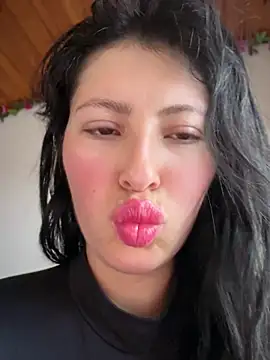 Mia salinass online show from June 2026 07:17:01 PM