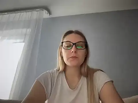 Snapshot of NikexPretty chatting on October 2025 07:26:02 AM NikexPretty online show from October 2025 07:26:02 AM